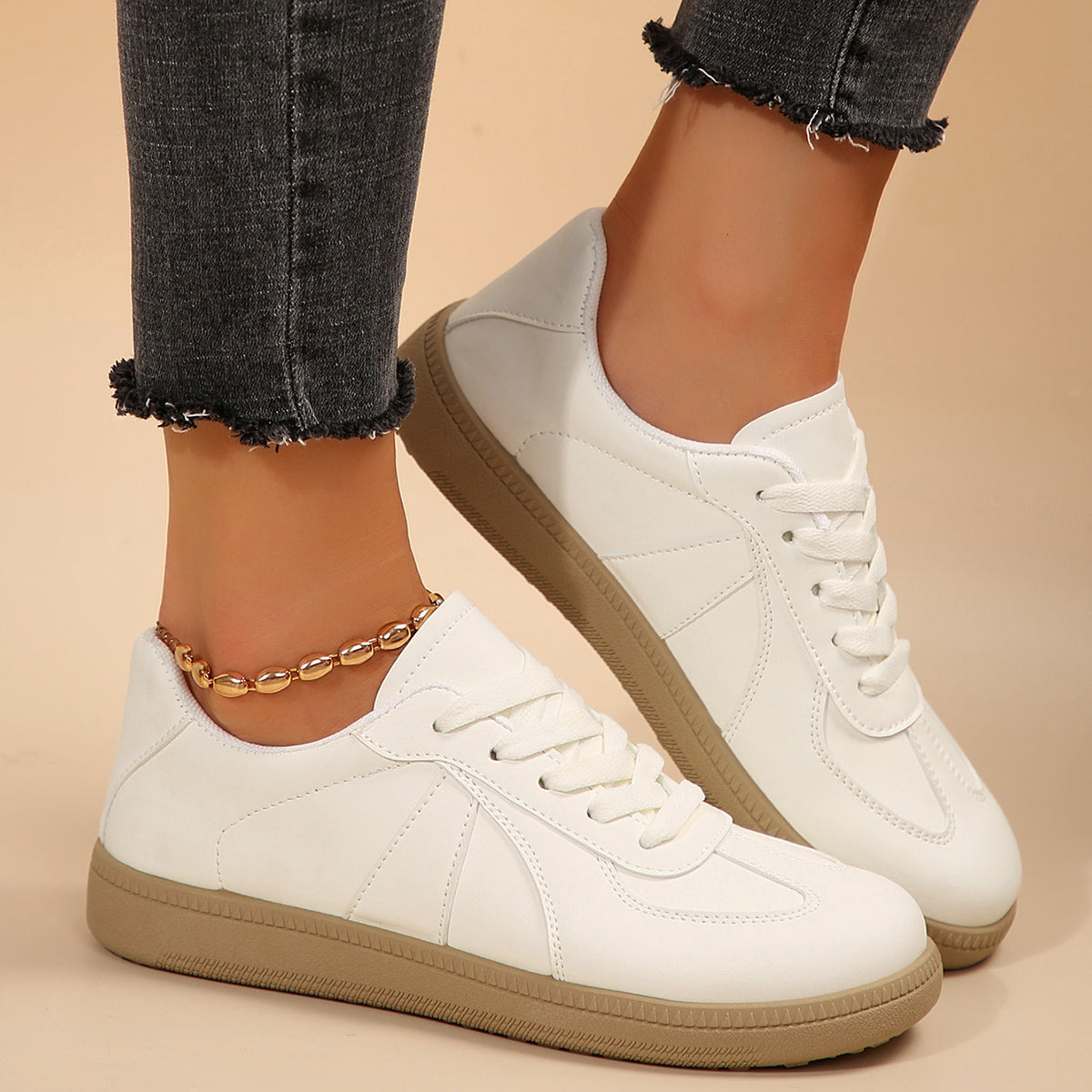 GIOIA - Sneakers in Simil Pelle con Suola Marrone